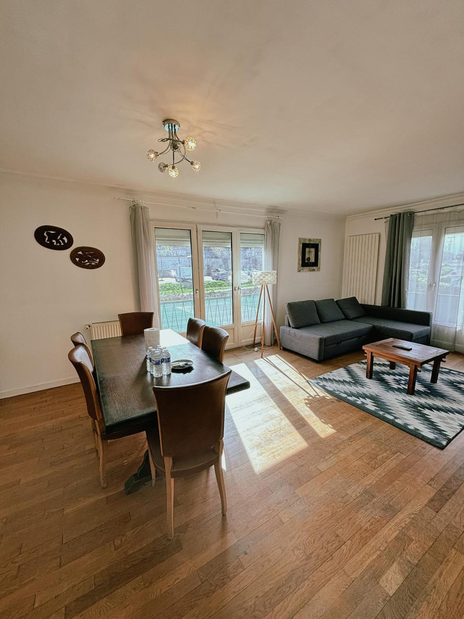 Duplex Avec Jardin - Proche Paris - Disneyland - Rer - Noisy-le-Grand Bagian luar foto