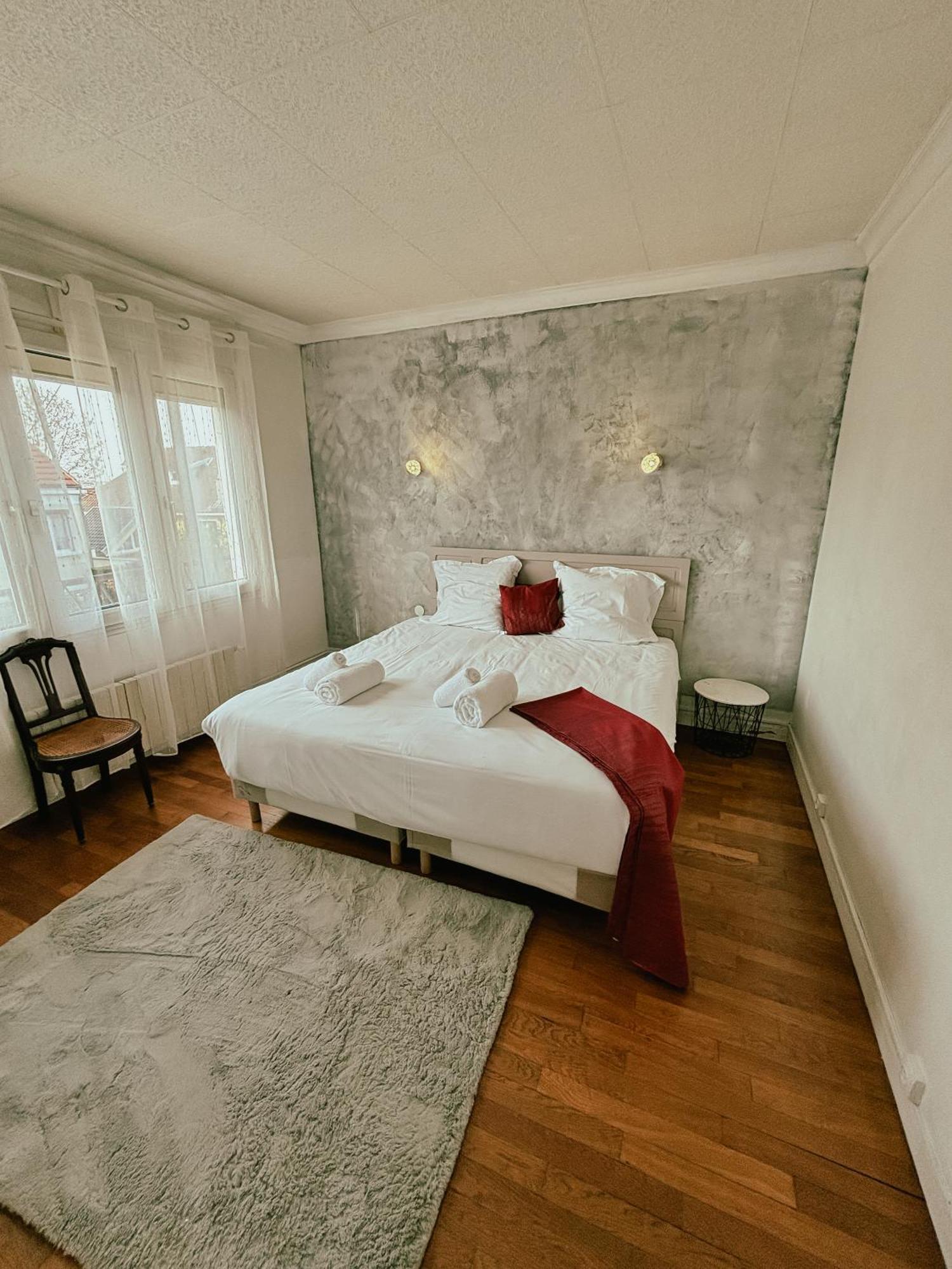 Duplex Avec Jardin - Proche Paris - Disneyland - Rer - Noisy-le-Grand Bagian luar foto