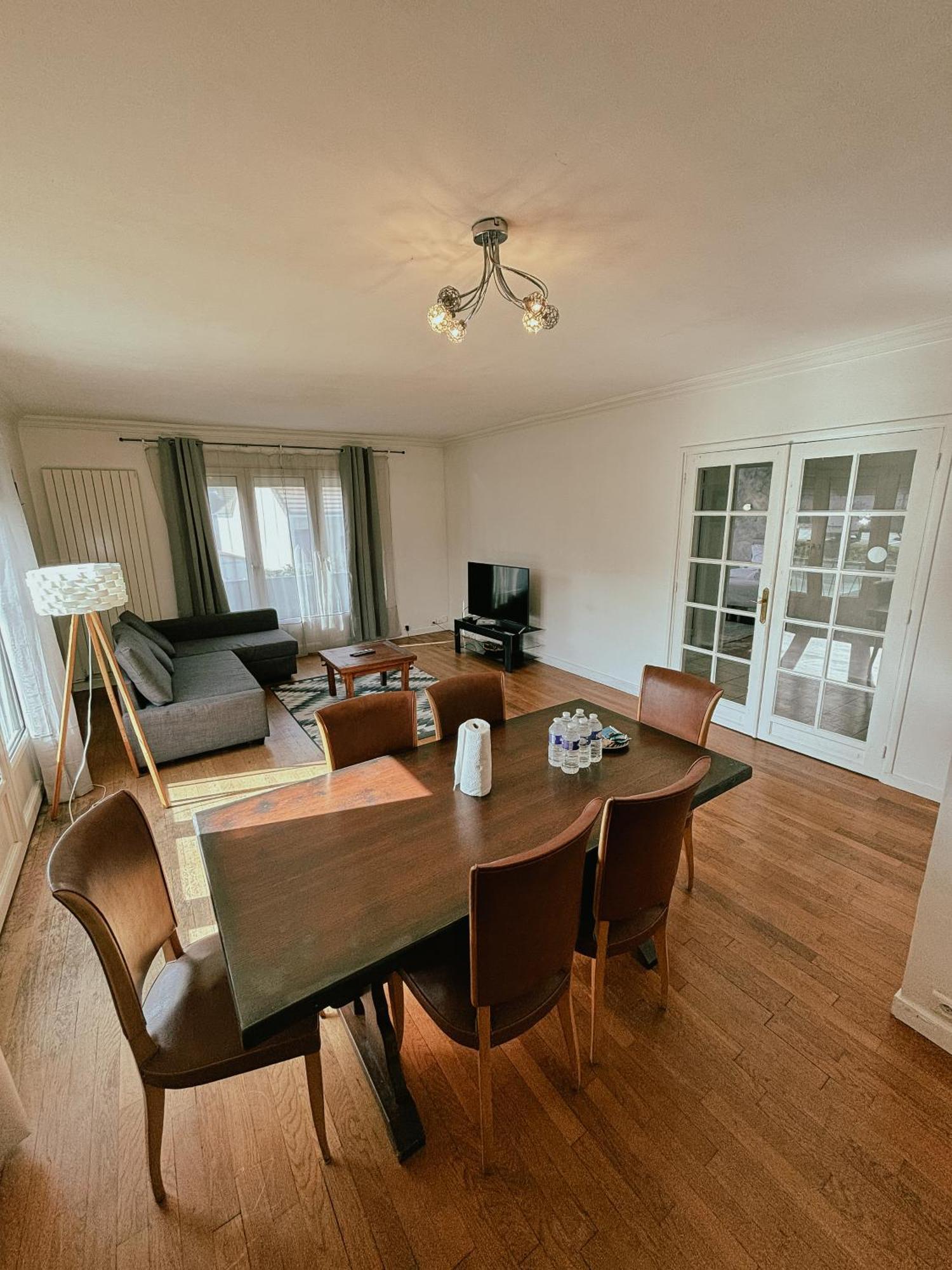 Duplex Avec Jardin - Proche Paris - Disneyland - Rer - Noisy-le-Grand Bagian luar foto